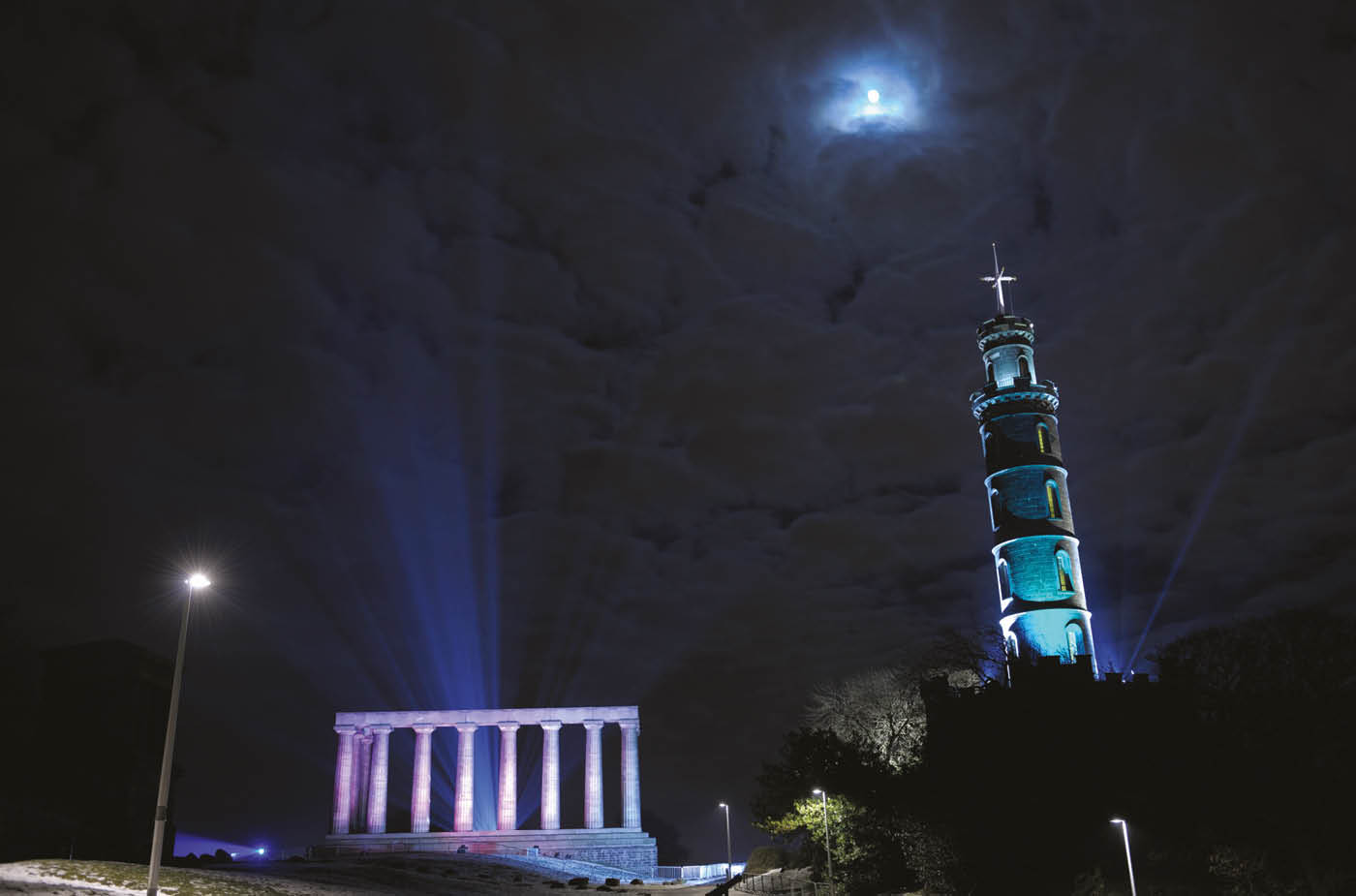 Nelson Monument at night with the moonlight 